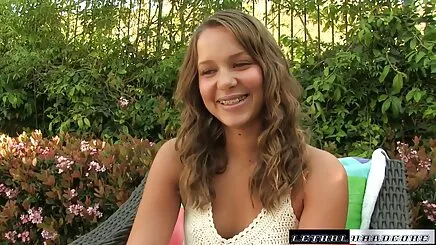 Babe Anna Rose thủ dâm quay len hoc sinh tam