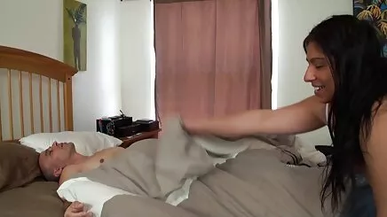 Phụ nữ xinh đẹp làm bài tập hoc sinh phim sex ở nhà